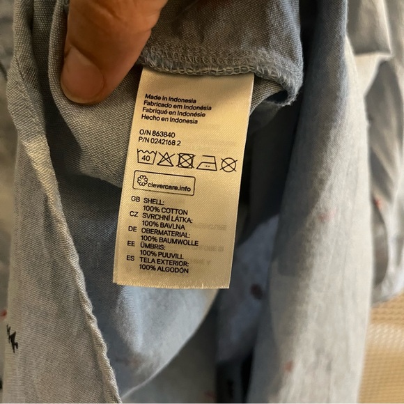 Divided by H&M Christmas Theme Gender Neutral Button Down Shirt Size XL Blue - Picture 7 of 10